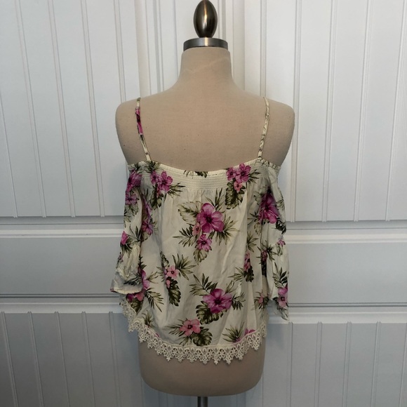 Off the Shoulder Floral Top - Picture 3 of 5